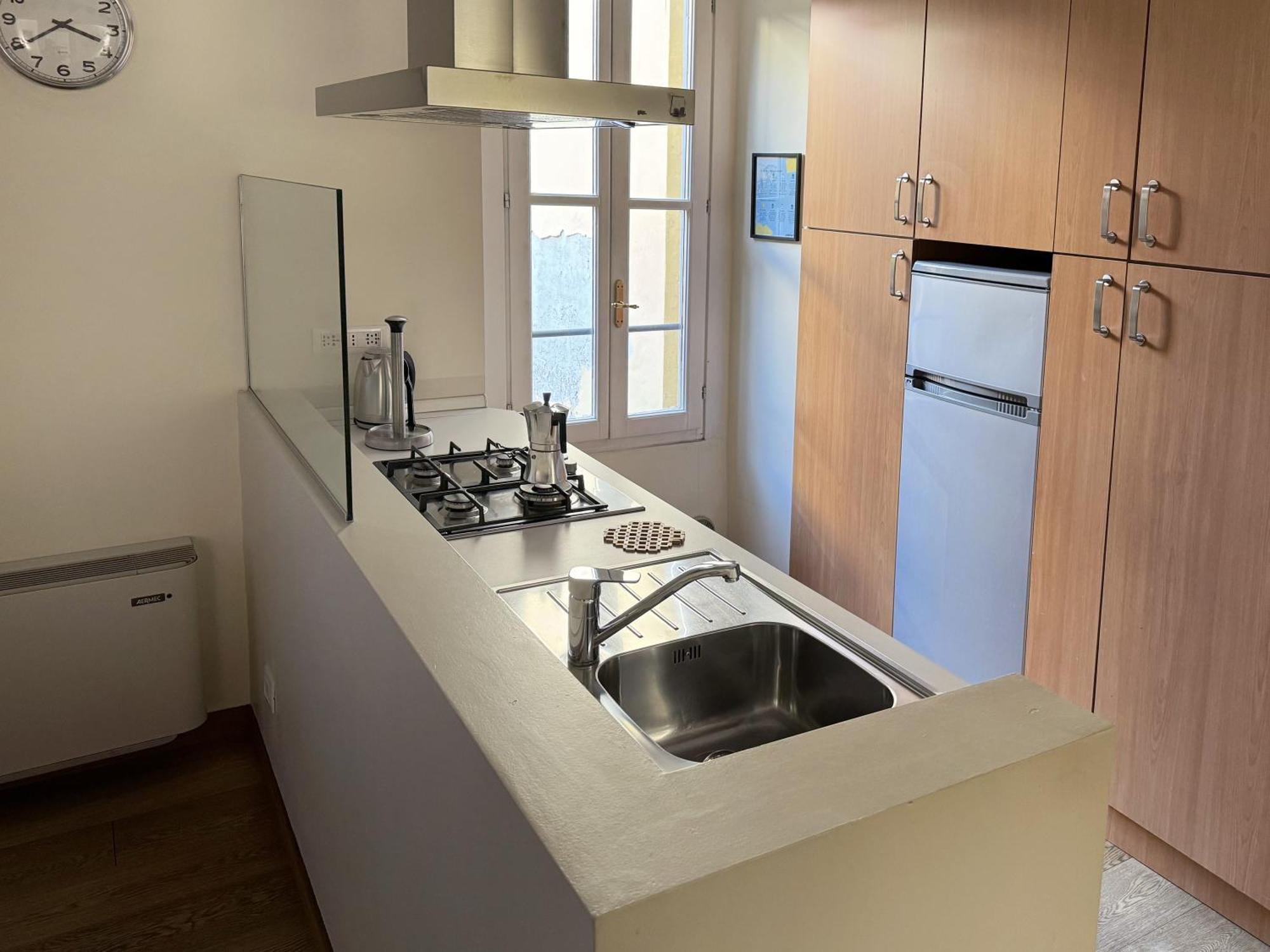 Joivy Cosy Ticinese Retreat 1-bed Flat Near The Duomo * Milaan